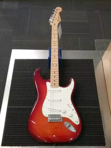 FENDER STD STRAT PLUS TOP MN ACB 2