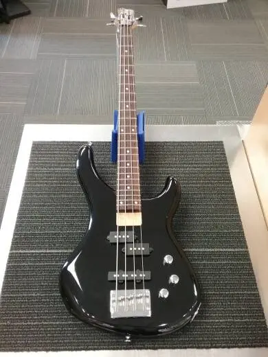 JACKSON C20 BLK  CONCERT BASS 2