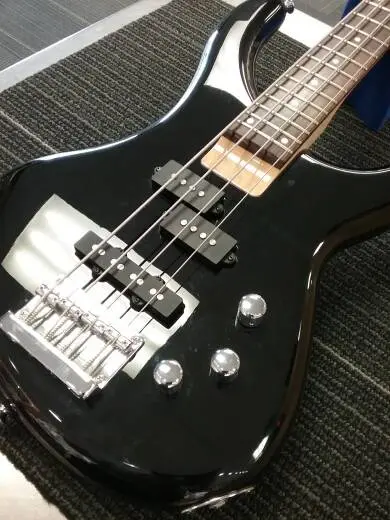 JACKSON C20 BLK  CONCERT BASS 2