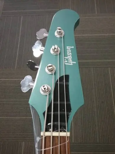 GIBSON THUNDERBIRD NON-REV FADED PELHAM BLUE 2