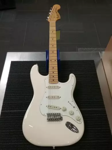 FENDER JV MOD 60S STRAT MN OLW 2