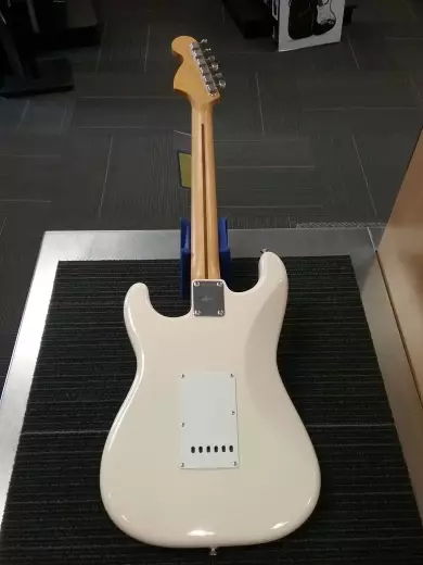 FENDER JV MOD 60S STRAT MN OLW 2
