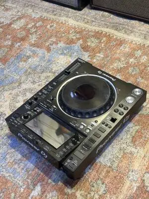 Pioneer - CDJ-2000NXS2 2
