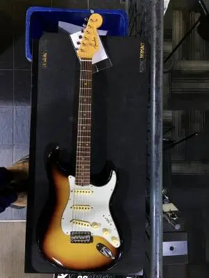 Fender - 011-0250-800