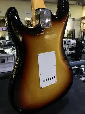 Fender - 011-0250-800 2