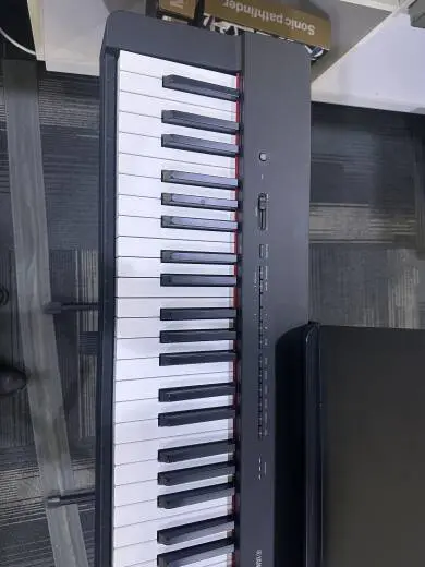 Yamaha - P225 B 2
