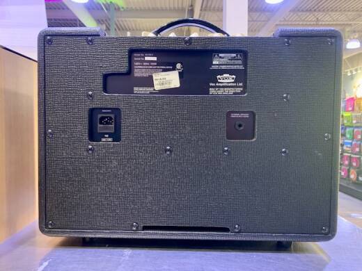 Store Special Product - Vox - AC10C1