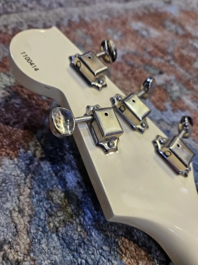 Eastwood Warren Ellis Signature Tenor with Pau Ferro Fretboard 5