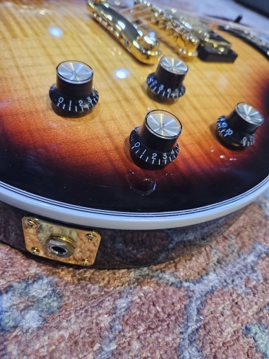 Gibson Les Paul Supreme (Fireburst) 3