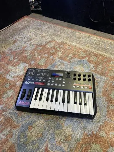 Akai - MPK225