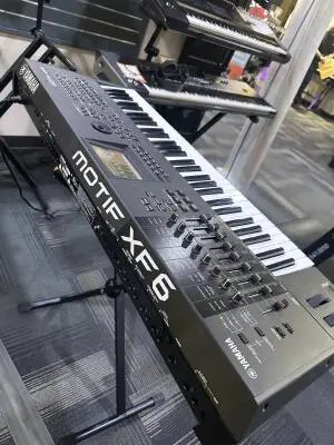 Yamaha - MOTIF XF6 2