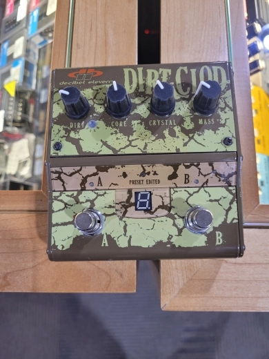 Decibal Eleven Dirt Clod