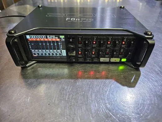 Zoom - F8N PRO