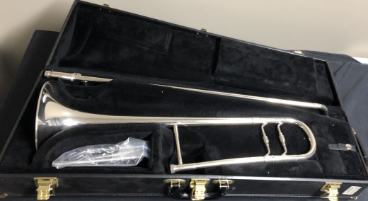 C.G. Conn 100H-SP Tenor Trombone with .500 Bore, 3 Interchangeable Lead Pipes, Silver Plated 6