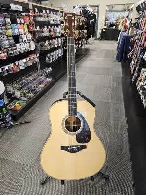 Yamaha - LL16ARE
