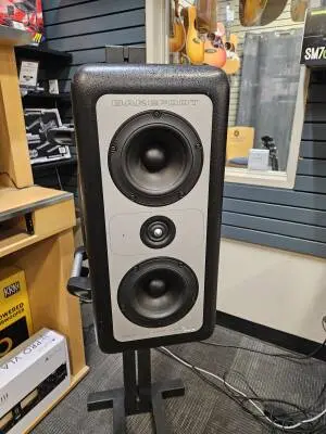 BAREFOOT MICROMAIN 27 2