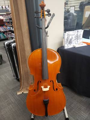 SCARLATTI CARVED CELLO OUTFIT, WOOD BOW