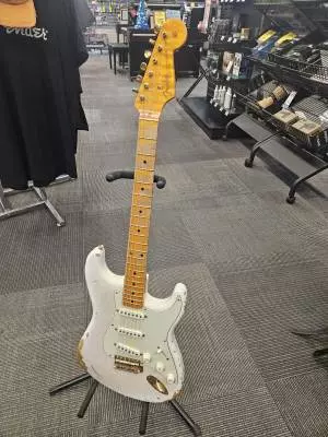 FENDER 1956 CUSTOM RELIC MARY K BLONDE 2