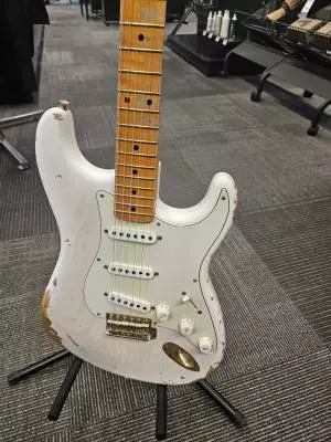 FENDER 1956 CUSTOM RELIC MARY K BLONDE