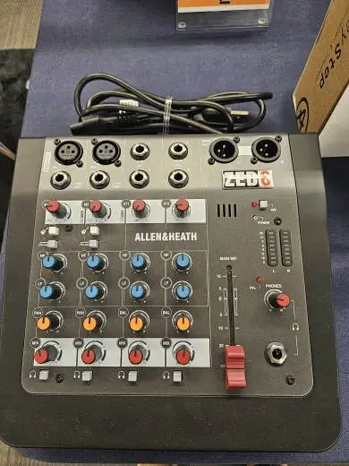 Allen & Heath - ZED-6