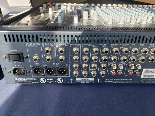 Yamaha - MG24/14FX 2