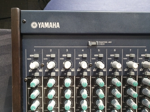 Yamaha - MG24/14FX 6