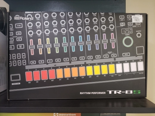 Roland - TR-8S