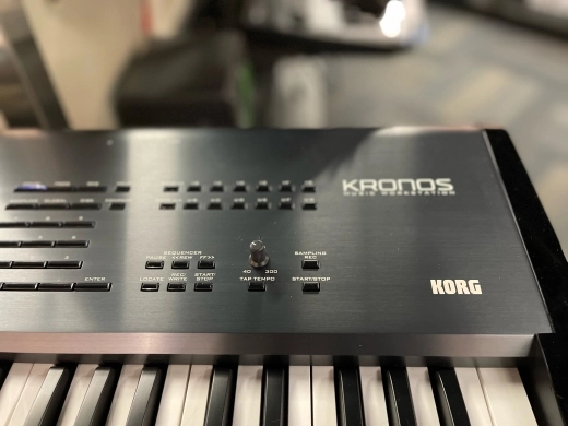 Korg - KRONOS-61 2