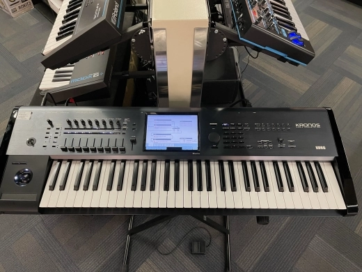 Korg - KRONOS-61 2