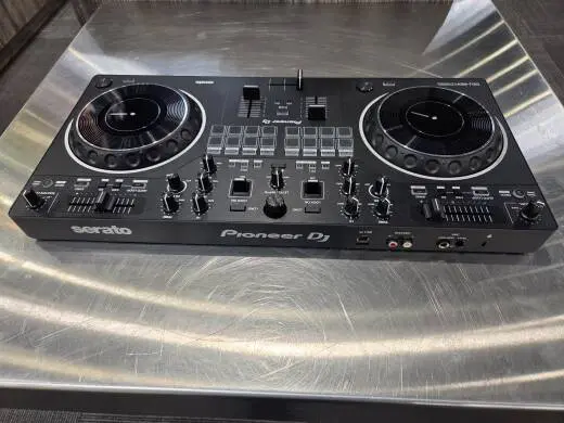 Pioneer DJ - DDJ-REV1 2