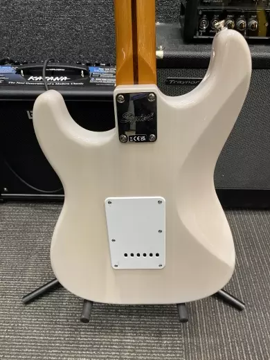 Squier - 037-4005-501 2