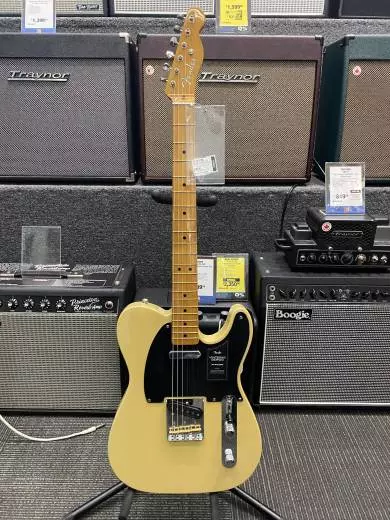 Store Special Product - Fender - 014-9042-368