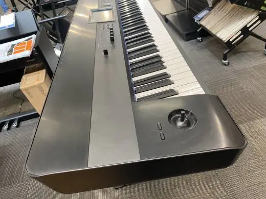 Korg - KROME-88 2