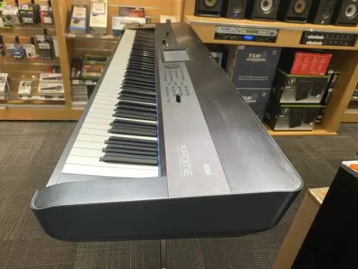 Korg - KROME-88 2