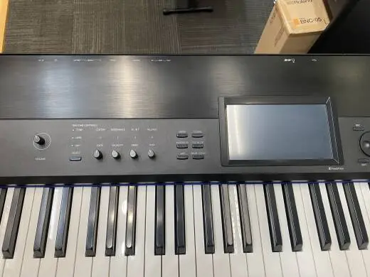 Korg - KROME-88 2