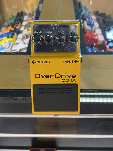BOSS Special Edition Overdrive Pedal | Long & McQuade