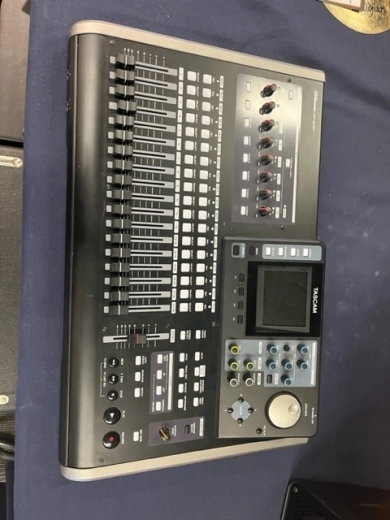 Tascam - DP-24SD 2