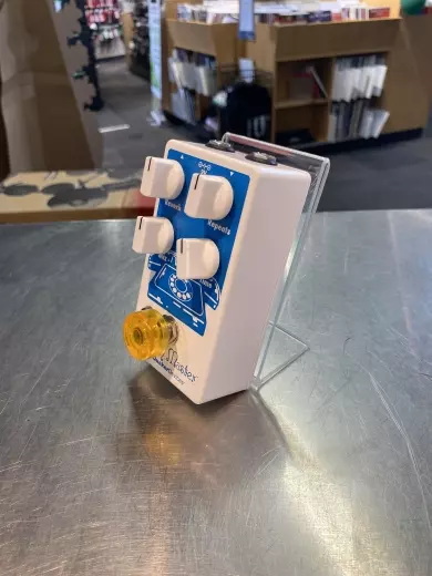 EarthQuaker Devices - EQDDMV2 3