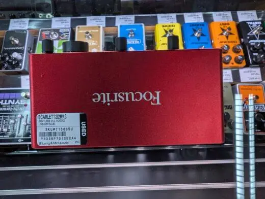 Focusrite - SCARLETT2I2MK3 2