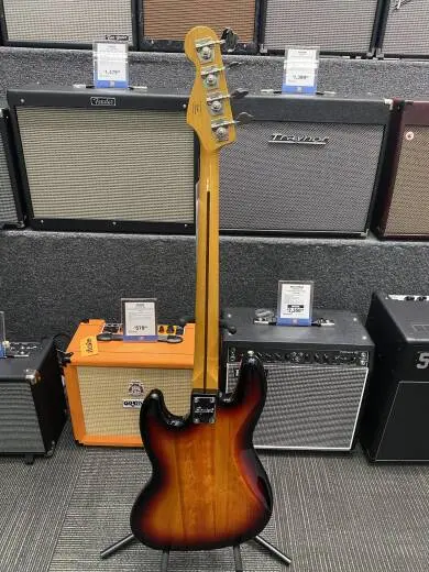 Squier - 037-4530-500 2