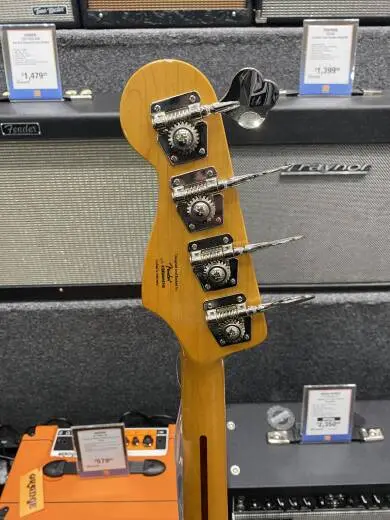 Squier - 037-4530-500 2
