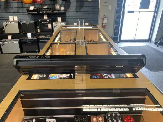Roland - A-49-BK 2