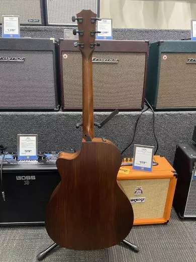Taylor Guitars - 324CE 2