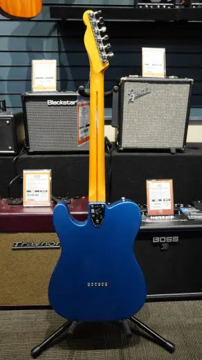 Fender - 011-0392-802 2