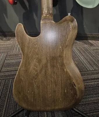 Godin Guitars - G49301 2