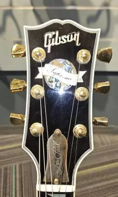 GIBSON LES PAUL SUPREME - EBONY 2