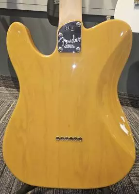 Fender - 011-4212-750 2