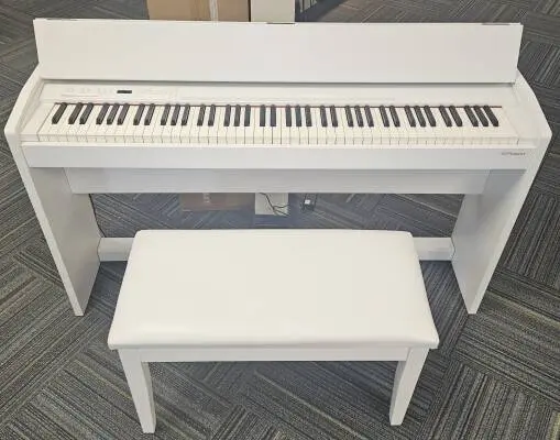 Roland - F-140R-WH