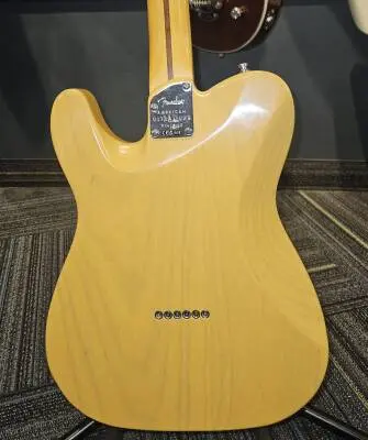 Fender - 011-8242-850 2