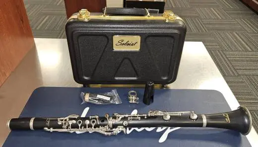 SELMER SOLOIST CLARINET WITH CASE